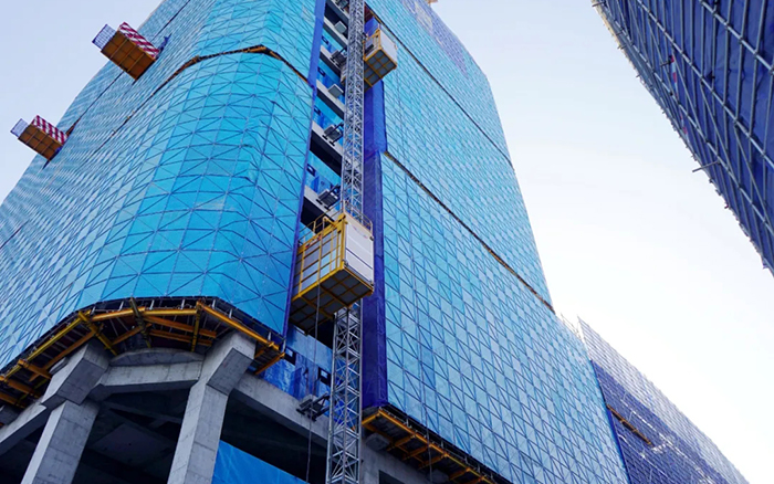 智领未来 共鉴新品 | 2025升级款徐工智能施工升降机“引围观”