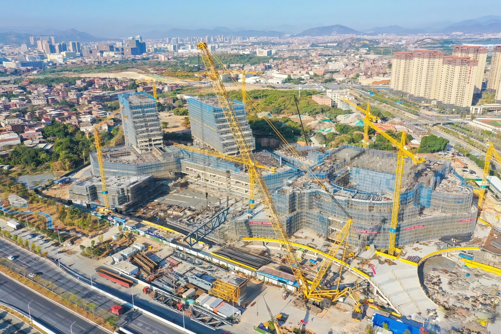 没人敢接的 “烫手山芋”！三重考验下，这台千吨级的表现太顶了